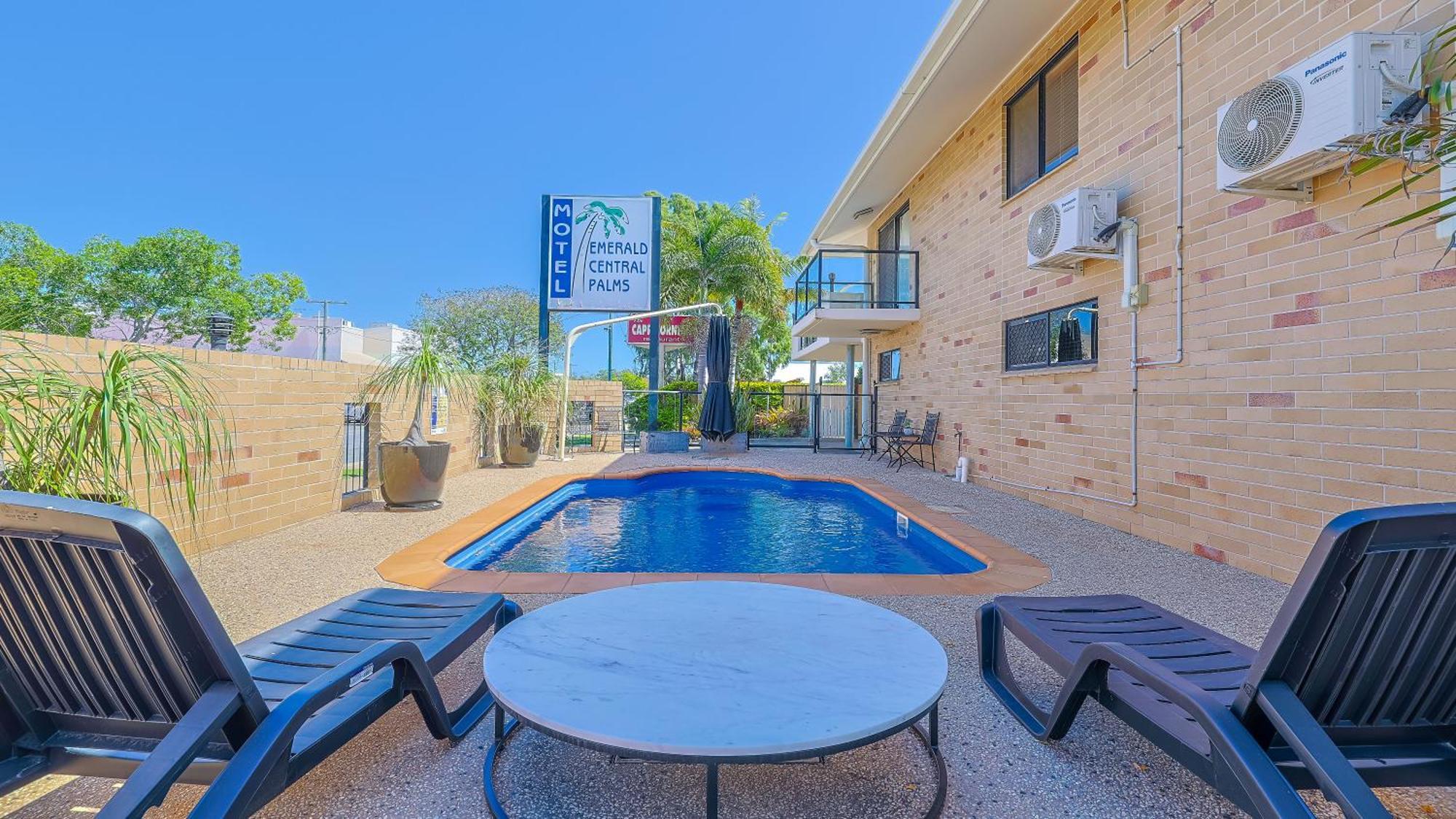 Emerald Central Palms Motel Exterior foto